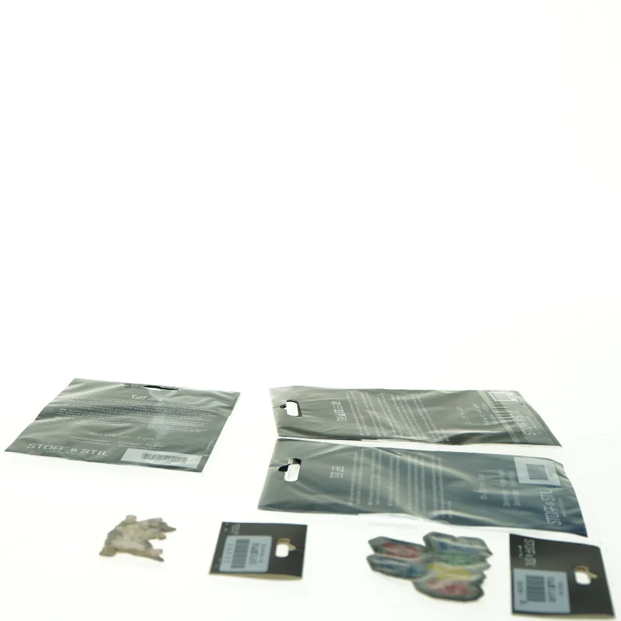 Reparationslapper og broderede mærker fra STOF & STIL (str. 16 et 11 cm 10 x 8 cm)