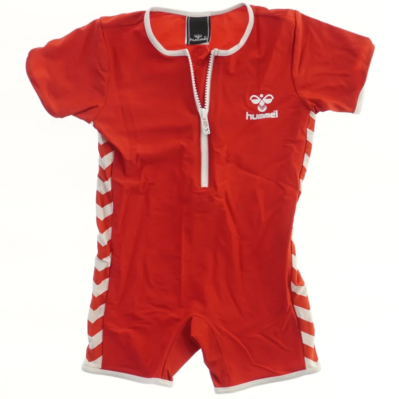 Rød UV-heldragt fra Hummel (str. 98)