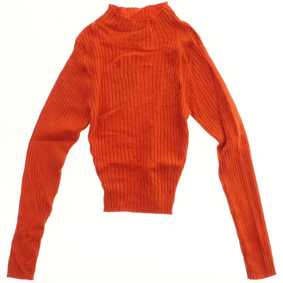 Rød ribstrikket trøje fra Mono (str. 152)