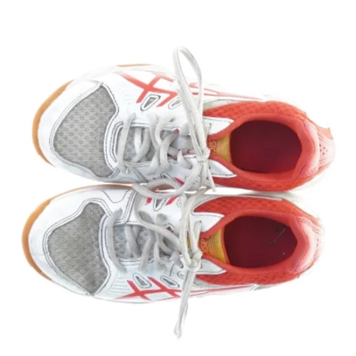 Sko fra Asics (str. 33)