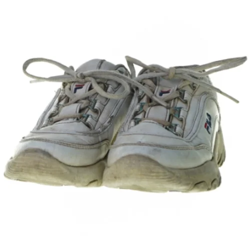 Sko fra Fila (str. 35)