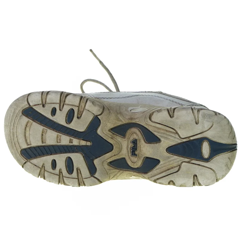 Sko fra Fila (str. 35)