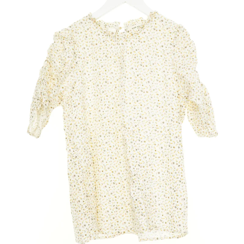 Top fra Sofie Schnoor (str. 164 cm)