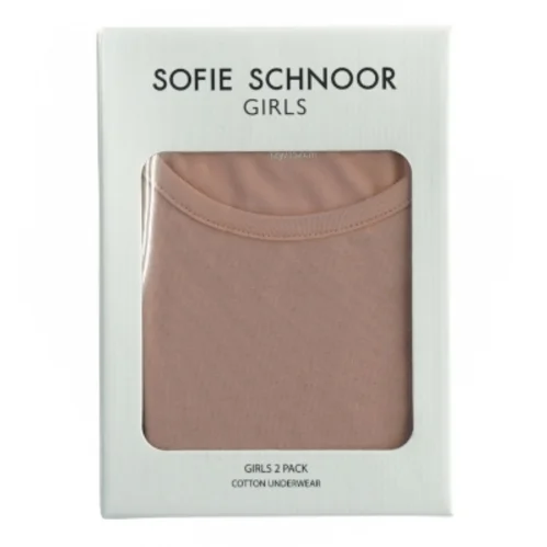 Undertøj fra Sofie Schnoor (str. 152)