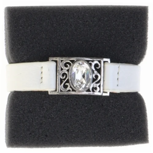 Dekorativt armbånd med stort smykke fra Dyrberg Kern (str. 22 cm)