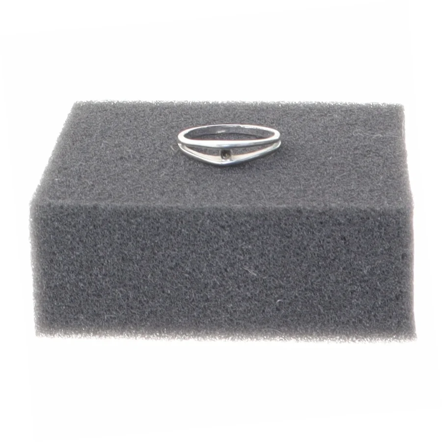 Sølvring med enkel sten