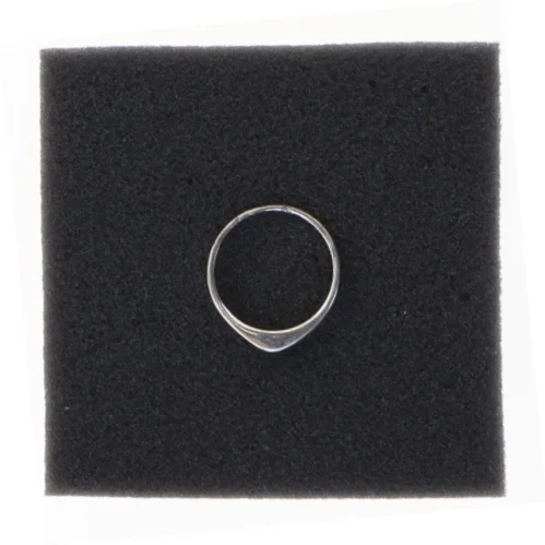 Sølvring med enkel sten