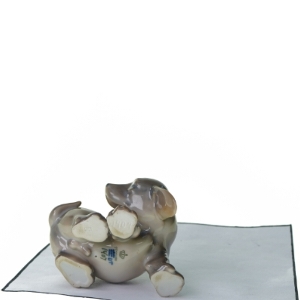 Hundehvalp fra Royal Copenhagen (str. 10 x 8 cm)