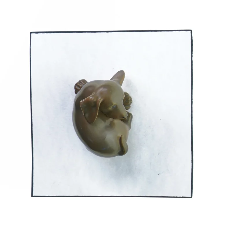 Hundehvalp fra Royal Copenhagen (str. 10 x 8 cm)