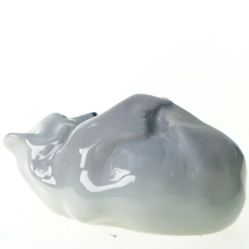 Liggende isbjørn fra Royal Copenhagen (str. 12 x 9 cm)