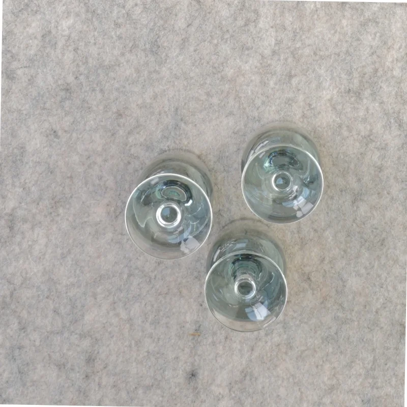3 drikkeglas (str. 9 x 4 cm)
