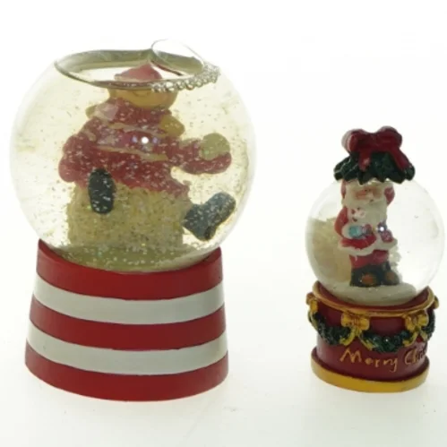 To Snekugler med nissepige og julemand (str. 10x8 cm)