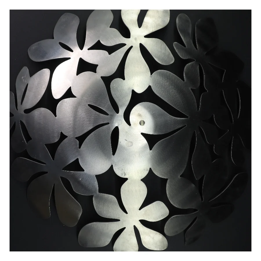 Metal frugtskål med blomsterdesign, IKEA fra Monika Mulder (str. Ø. 40 cm)