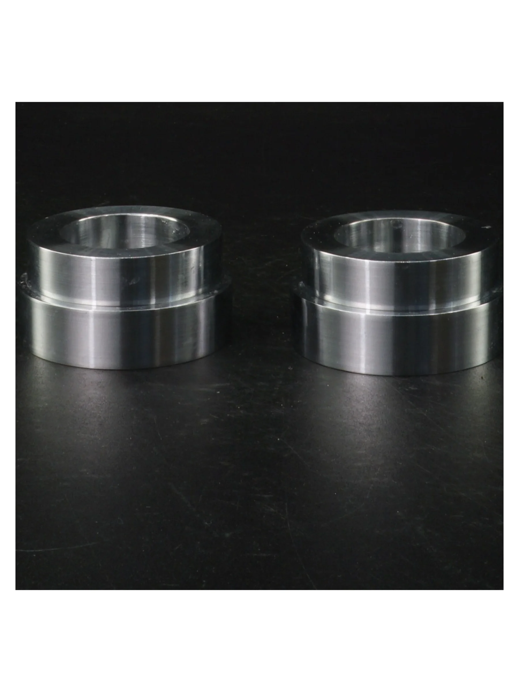 Rustfrit stål lysestager fra Menu (str. Ø. 6,5 cm)