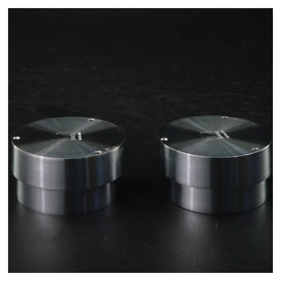 Rustfrit stål lysestager fra Menu (str. Ø. 6,5 cm)