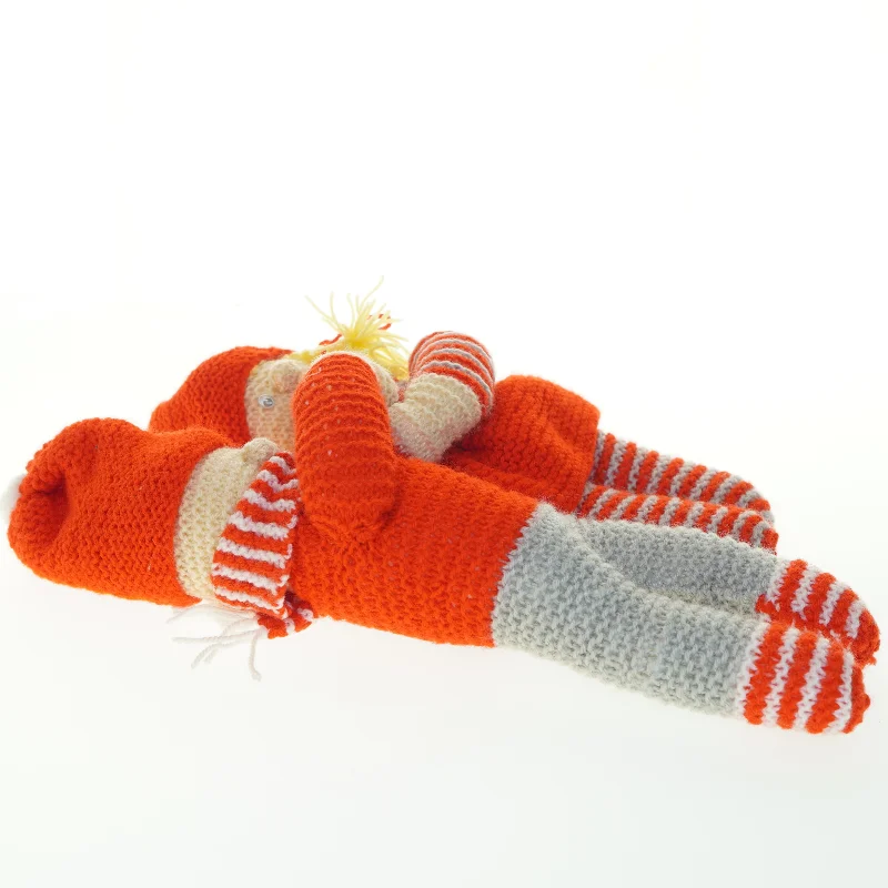 Strikkede nisser (str. 40x25 cm)