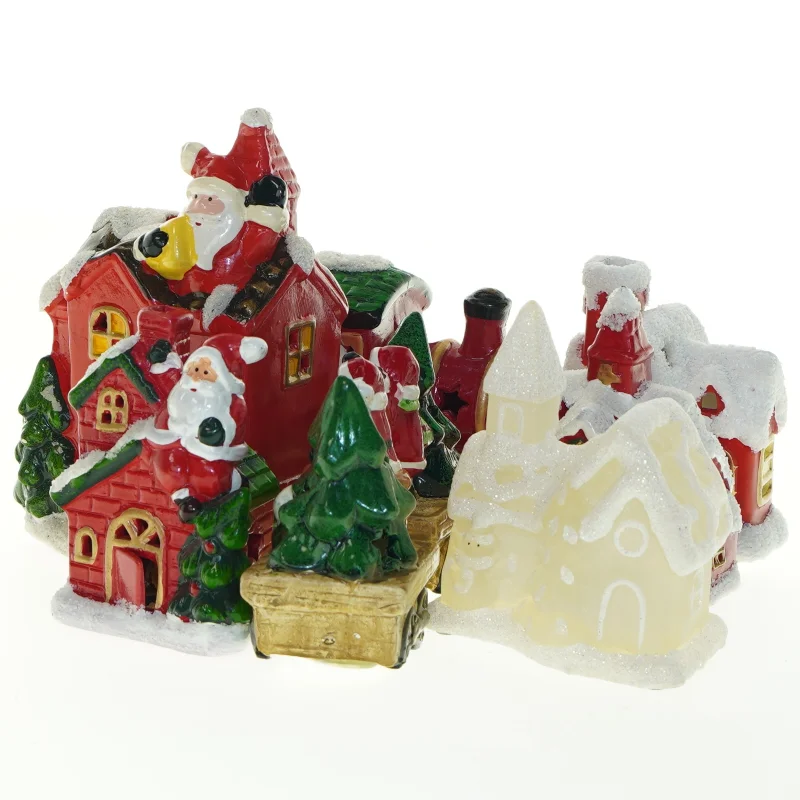 Julelandsby og tog med led lys (str. 11x15x9 cm)