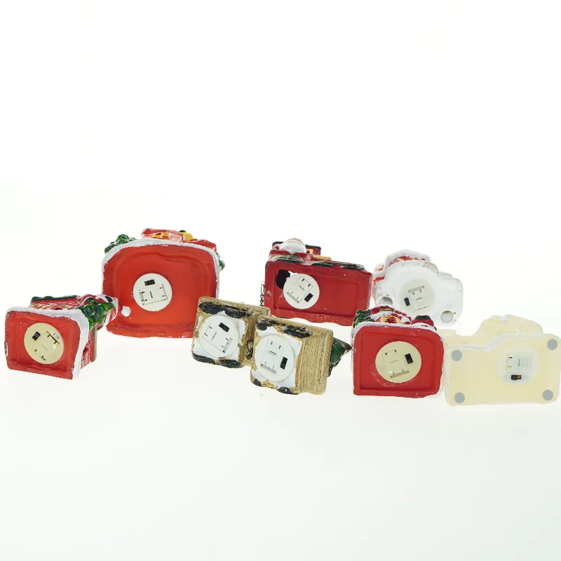 Julelandsby og tog med led lys (str. 11x15x9 cm)