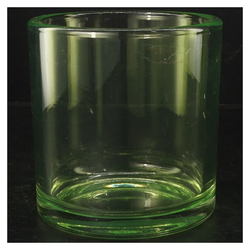 Grøn lysestage til fyrfadslys(str. H. 14 cm)