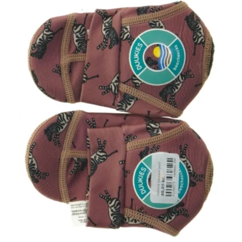 Dukkies bade sokker str. 20/21 med UV50 købt hos Faktorfobi