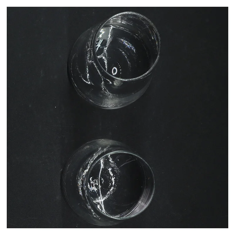 Gennemsigtige glasvaser (str. H. 15 cm. ø. 8 cm)