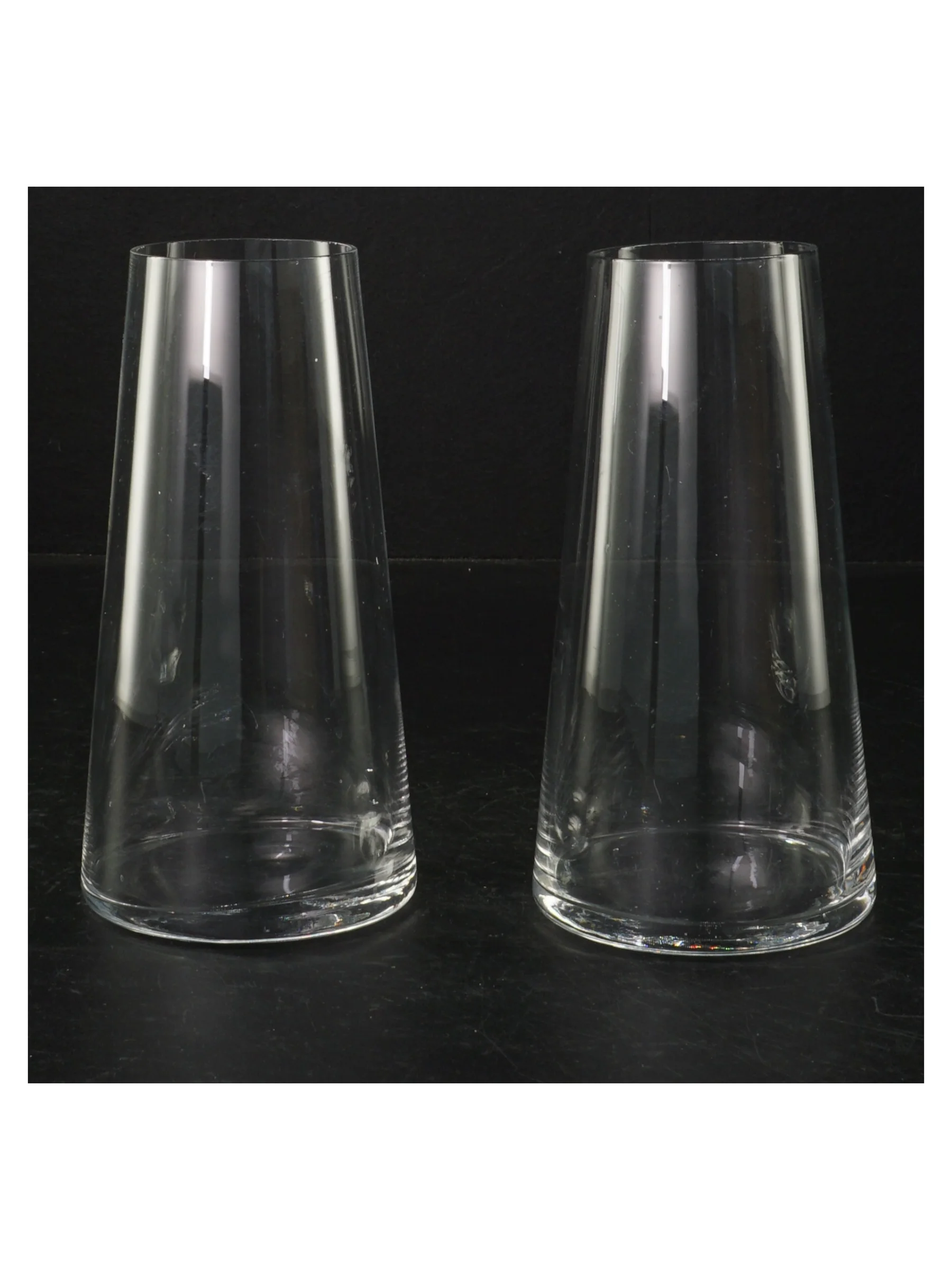 Gennemsigtige glasvaser (str. H. 15 cm. ø. 8 cm)