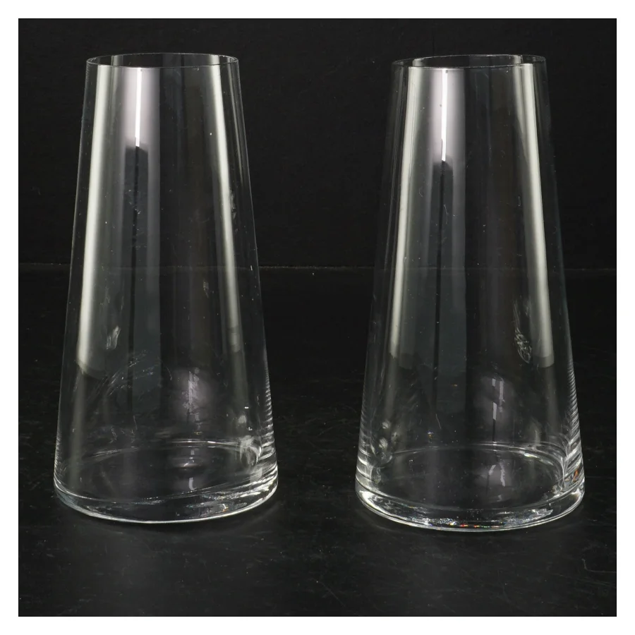 Gennemsigtige glasvaser (str. H. 15 cm. ø. 8 cm)