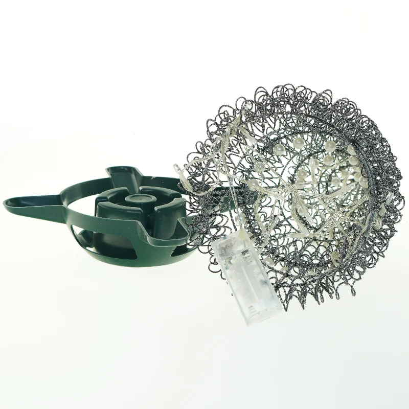 Lys formet som juletræ (batteri) samt lille juletræsfod (str. 29x43 cm)