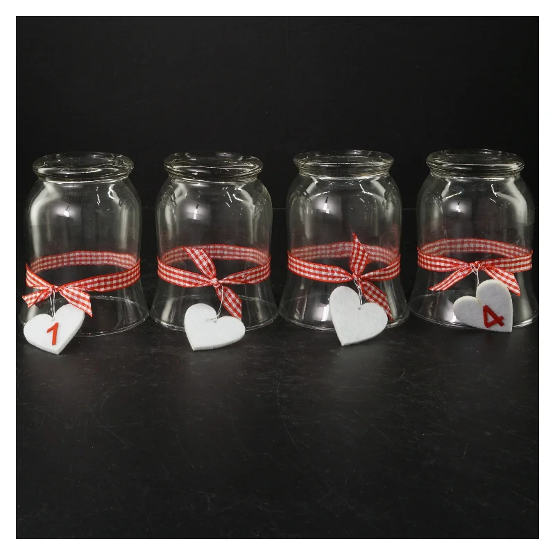 Fire advents lysestager med tallene 1-4 (str. H. 10,5 cm. ø 9 cm)