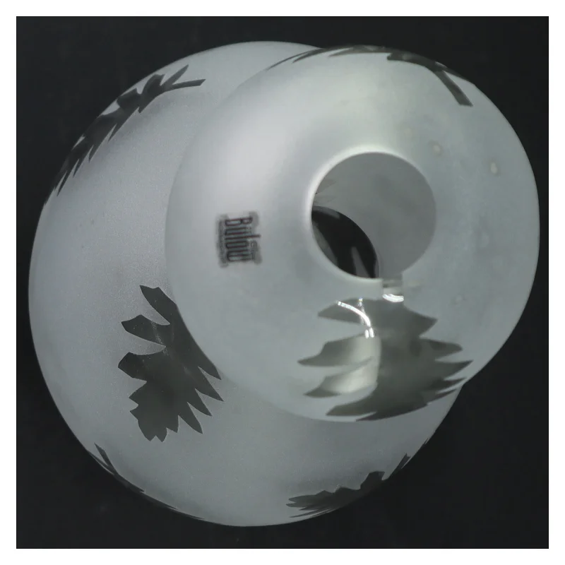 Mat hvid glasvase med blade design fra Bülow (str. H. 35 cm)