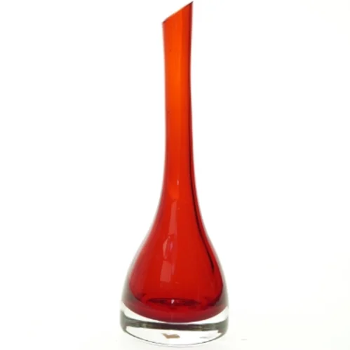 Rød glasvase (str. H. 30 cm)
