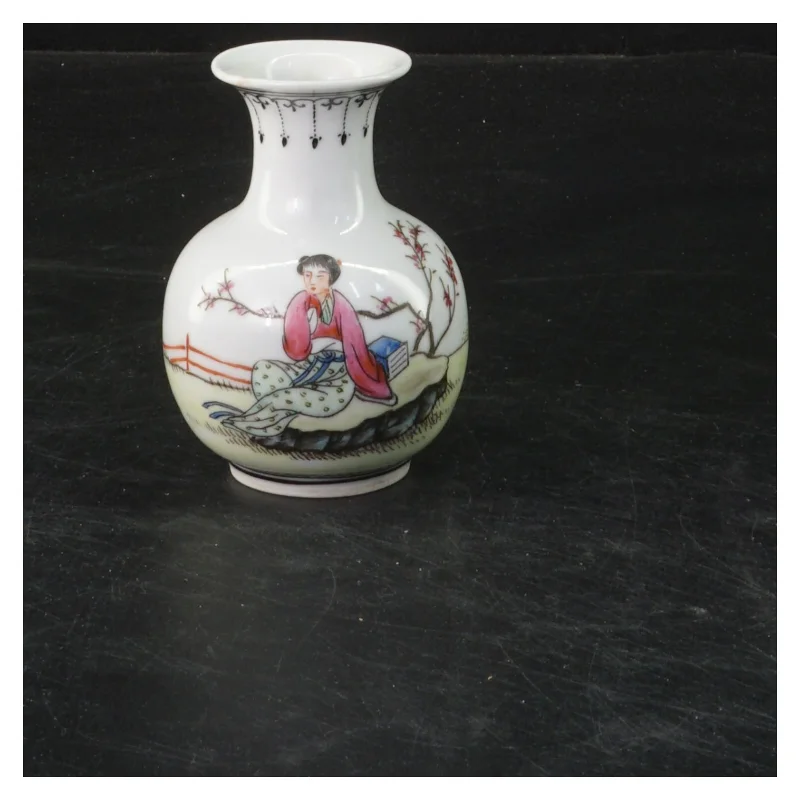 Dekorativ keramikvase (str. 8x6 cm)