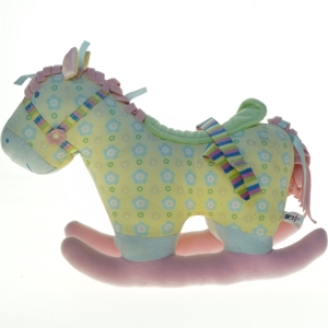 Gyngehest i stof (str. 26 x 36 cm)