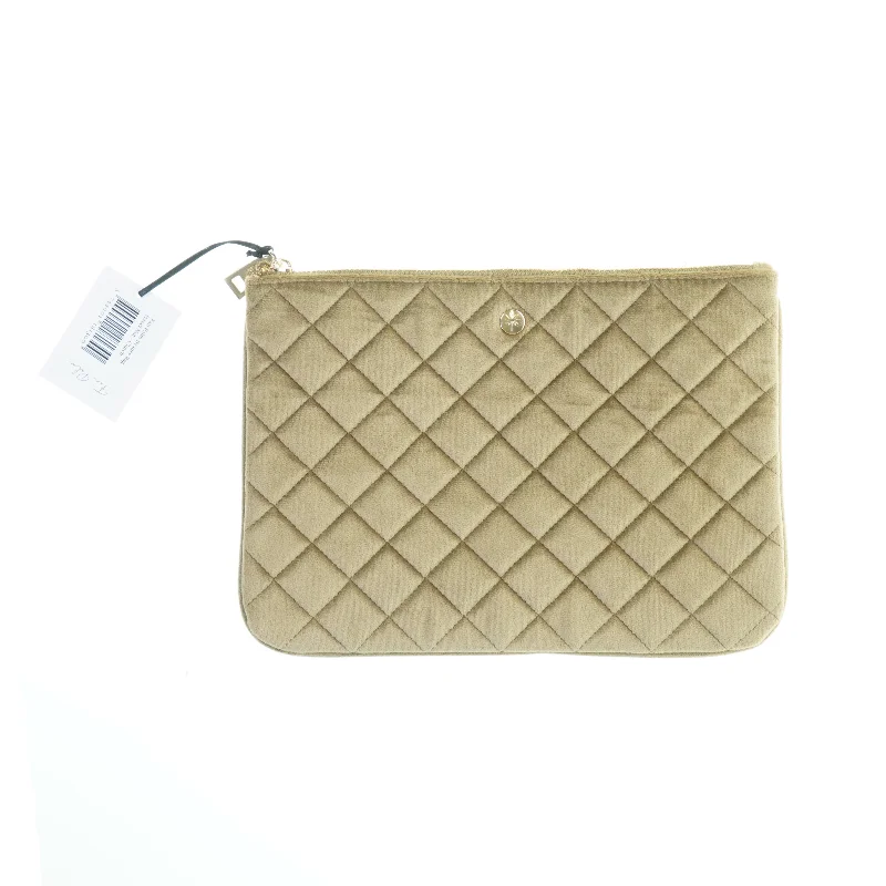 Beige quiltet pung fra Fan Palm (str. 28x20 cm)