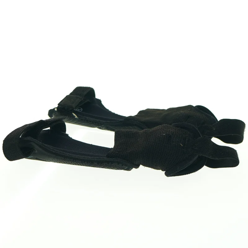 Sorte benskinner til sport fra Pro Touch (str. Længde. 20 cm. b. 10 cm)