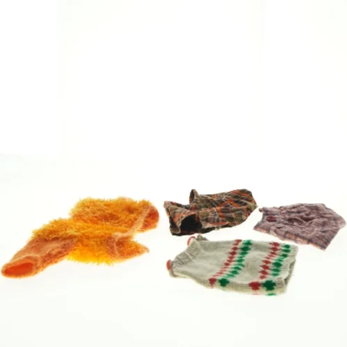 Dukketøj assorteret (str. 15 x 17 cm og 14 x 14 cm)