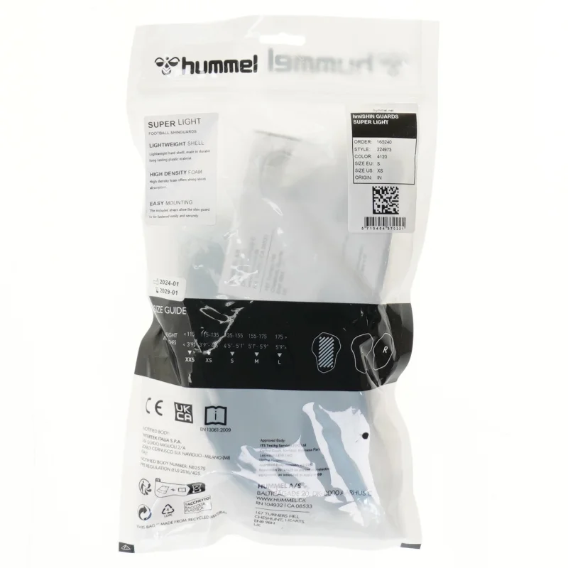 Fodbold benskinner fra Hummel (str. S)