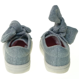 Baby sko med velcro fra Zara (str. 18)