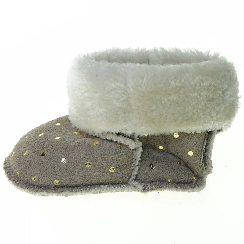 Hjemmesko fra H&M (str. 16)