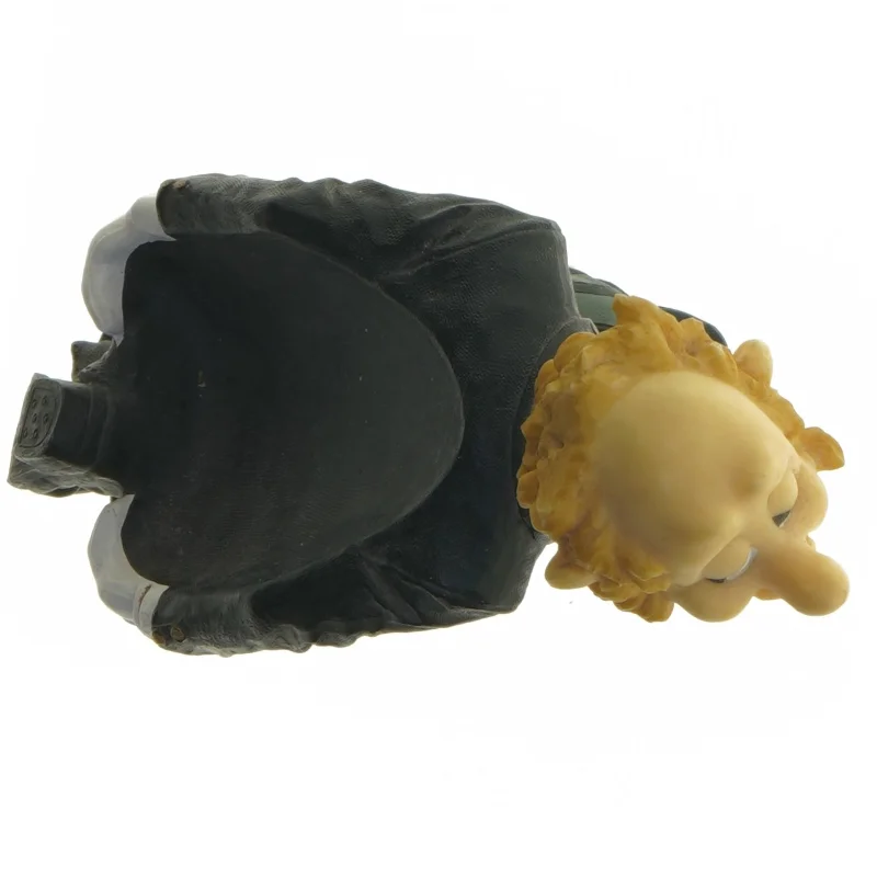 Figur af en mand i smoking (str. 18 cm)