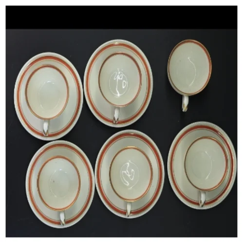 Sæt af kaffekopper med underkopper fra Jomsborg (str. 11 ø cm og 6 ø cm)