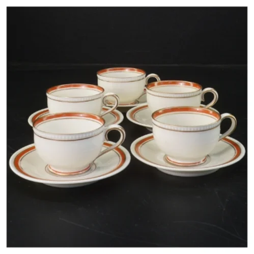 Porcelæns kaffekopper med underkopper fra Københavns Porcelæns Maleri (str. 11 ø cm og 6 ø cm)