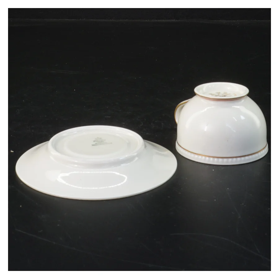 Porcelæns kaffekopper med underkopper fra Københavns Porcelæns Maleri (str. 11 ø cm og 6 ø cm)