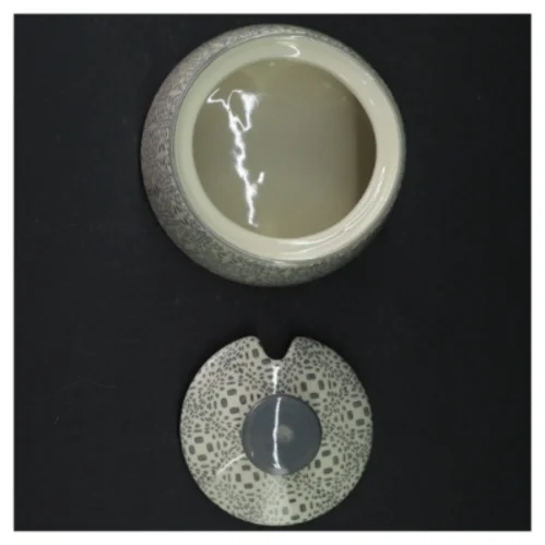 Keramik opbevaringskrukke med låg fra Bloomingville (str. H. 11,5 cm. ø. 12 cm)