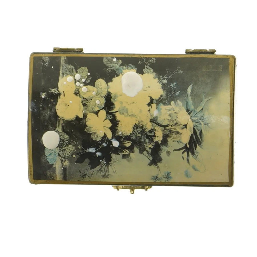 Vintage cigaretetui med blomstermotiv (str. 14x9 cm)