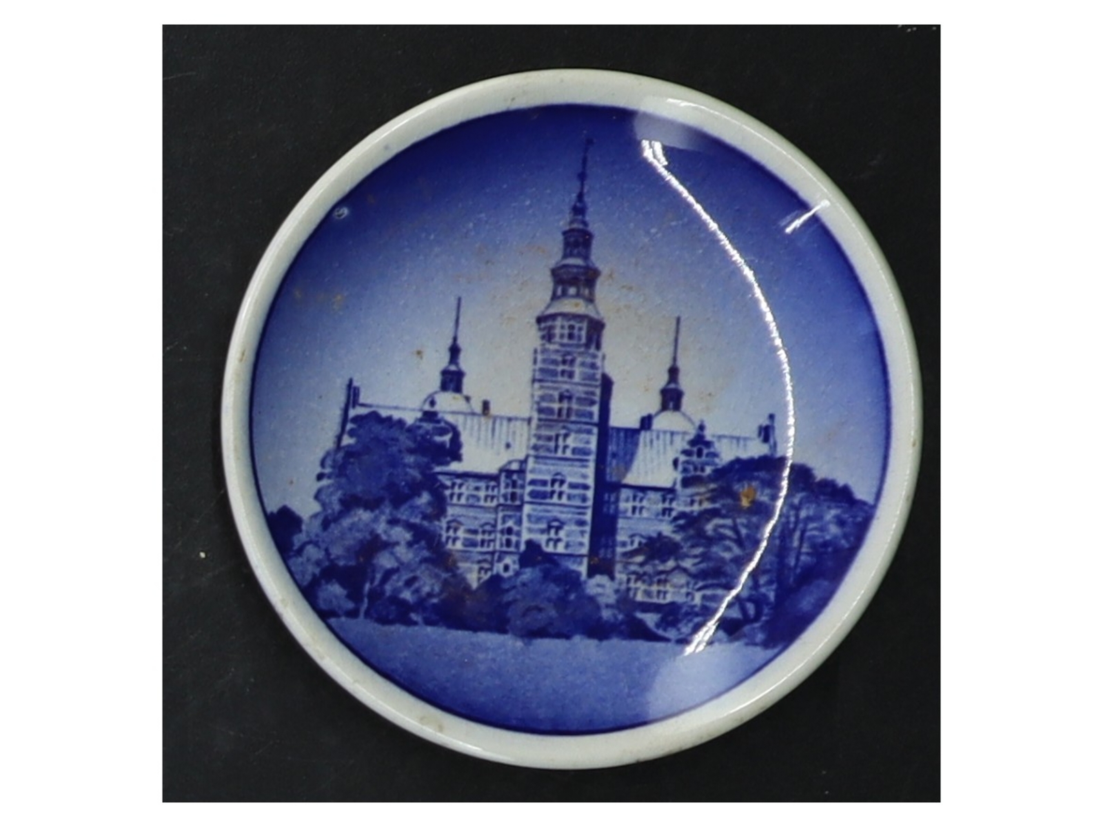 Blå og hvid porcelænsvægplatter (str. Ø 8 cm. 6 styk)