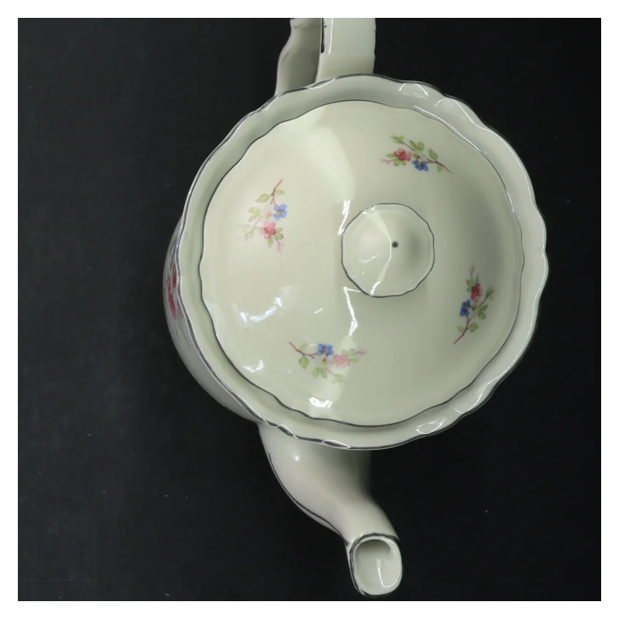 Porcelæn te-kande med blomstermotiv fra Epiag (str. 22 cm)