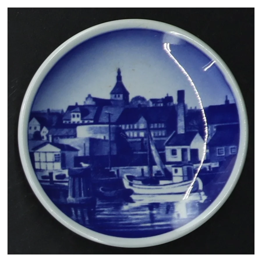 Blå-og-hvid vægplade fra Svendborg Havn, Royal Copenhagen (str. 8 cm. 5 stykker)