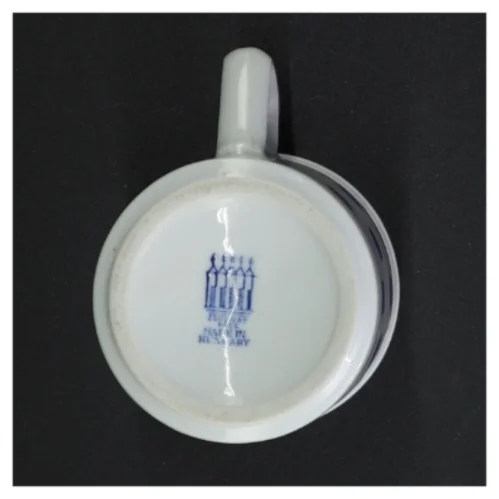 Krus med blå prikker (str. 10 x 8 cm)