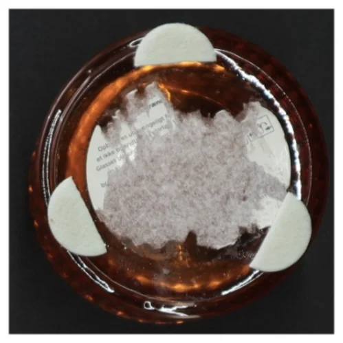 Brun glas lysestage (str. 8 x 8 cm)